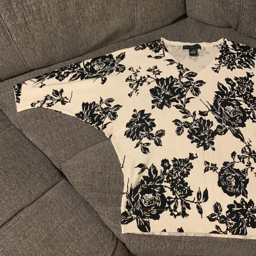 Joan Vass 3/4 sleeve floral print blouse sz xs